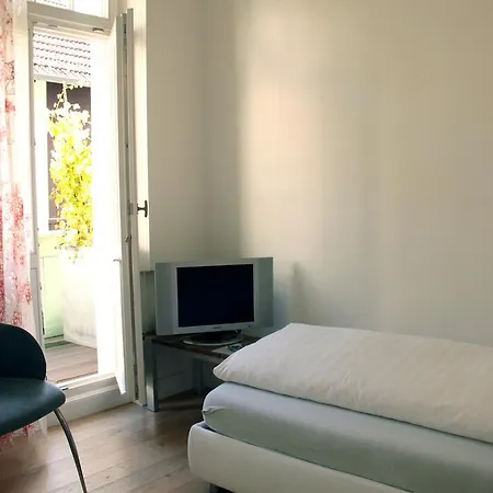 Astoria Hotel 4*