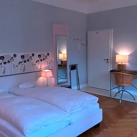 Astoria Hotel 4*